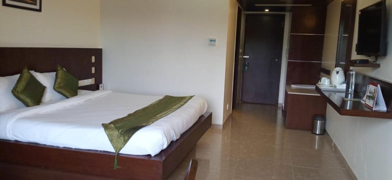 Rns One Hotell Subrahmanya Eksteriør bilde